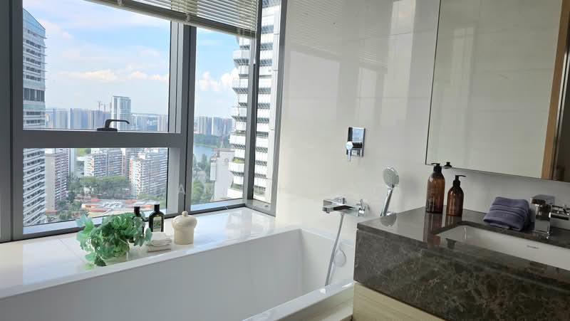 Concourse Skyline, 300 Beach Road, Beach Road / Bugis / Rochor, 2 Bedrooms, 1,163 sqft, Condominium For Sale, by Tan Shi Jie, 500243266 - Bathroom - PropertyGuru.com.sg