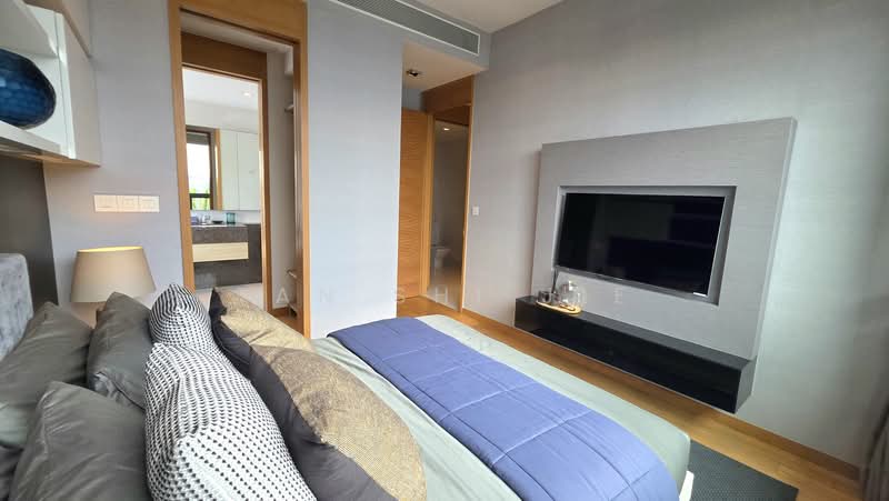 Concourse Skyline, 300 Beach Road, Beach Road / Bugis / Rochor, 2 Bedrooms, 1,163 sqft, Condominium For Sale, by Tan Shi Jie, 500243266 - Bedroom - PropertyGuru.com.sg