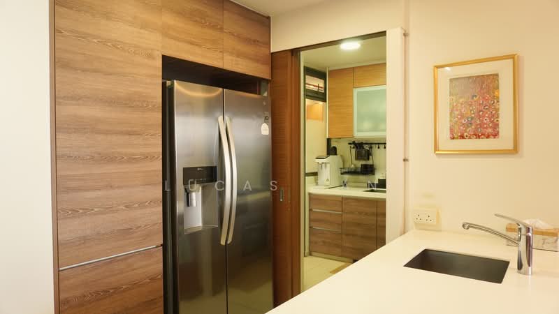 The Topiary, 25 Fernvale Lane, 4 Bedrooms, 1,292 sqft, Condominium For Sale, by Lucas Tan, 500243273 - Kitchen - PropertyGuru.com.sg