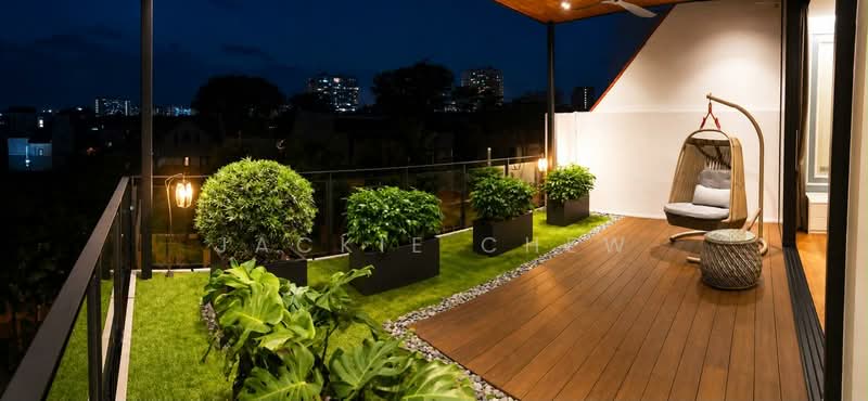 ★ GIANT ★ Pristine Condition Semi-Detached at Serangoon Gardens | Minutes to MRT and Chomp Chomp, Kingswear Avenue, Serangoon Garden Way, Huddington Avenue, Hougang / Punggol / Sengkang, 5 Bedrooms, 5,500 sqft, Semi-Detached House For Sale, by Jackie Chew, 500243276 - Balcony - PropertyGuru.com.sg
