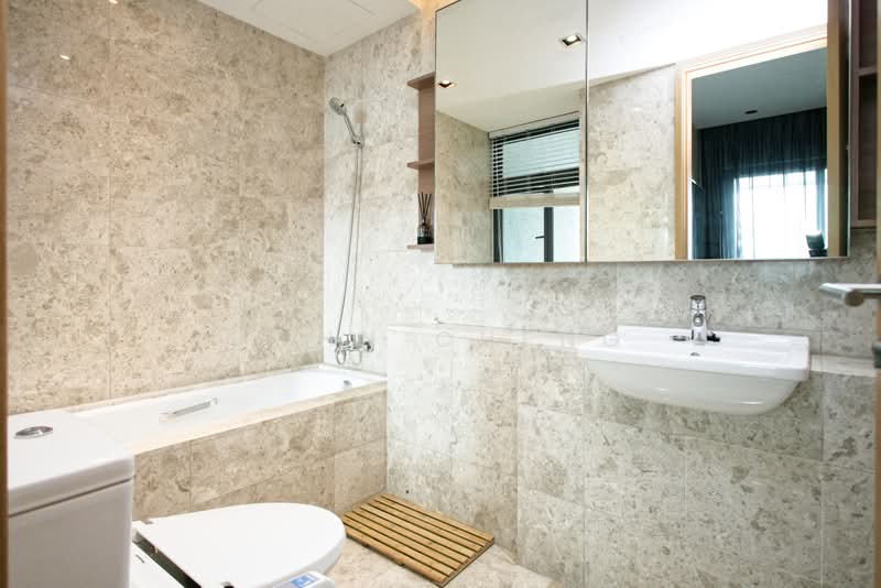 Soleil @ Sinaran, 6 Sinaran Drive, 2 Bedrooms, 1,432 sqft, Condominium For Sale, by John Cheng, 500243282 - Bathroom - PropertyGuru.com.sg