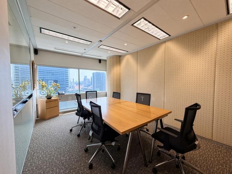 Gateway West, 150 Beach Road, Beach Road / Bugis / Rochor, 2,043 sqft, Office For Rent, by Preston Tan, 500243287 - Interior - CommercialGuru.com.sg