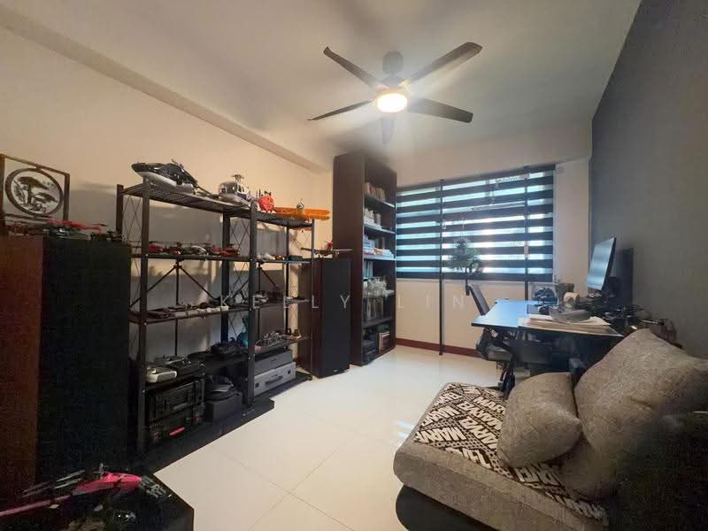 488C Choa Chu Kang Avenue 5, 488C Choa Chu Kang Avenue 5, 3 Bedrooms, 1,001 sqft, HDB Flat For Sale, by Kelly Lin, 500243295 - Study - PropertyGuru.com.sg