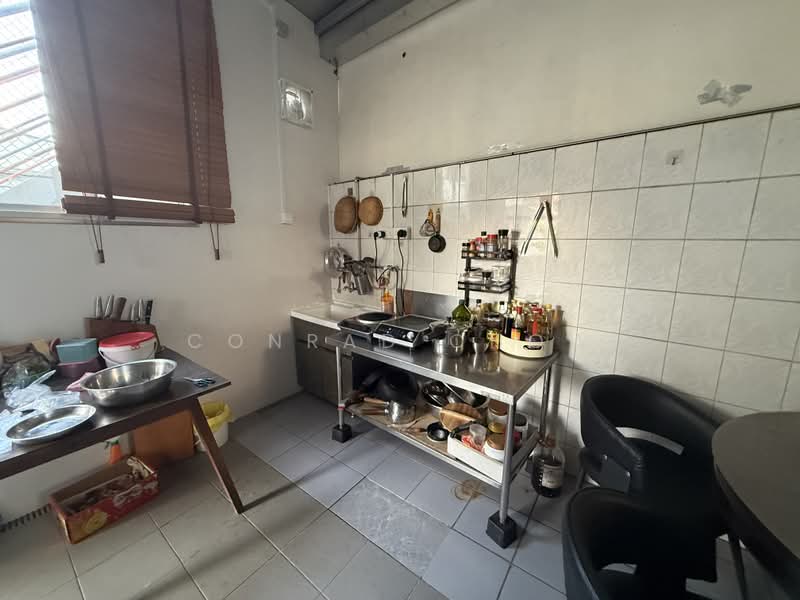 Terang Bulan, , Room Rental, 250 sqft, Semi-Detached House For Rent, by Conrad Chow, 500243303 - Kitchen - PropertyGuru.com.sg
