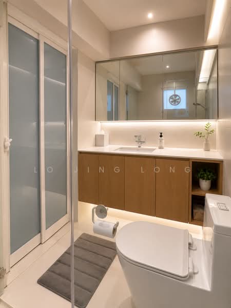 143 Lorong 2 Toa Payoh, 143 Lorong 2 Toa Payoh, Balestier / Toa Payoh, 3 Bedrooms, 969 sqft, HDB Flat For Sale, by Lo Jing Long, 500243304 - Bathroom - PropertyGuru.com.sg