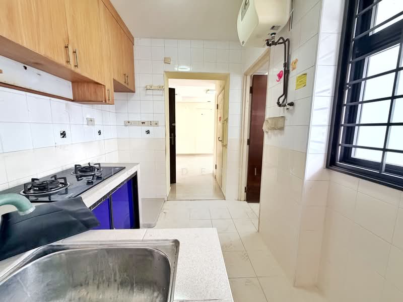 26D Jalan Membina, 26D Jalan Membina, 2 Bedrooms, 646 sqft, HDB Flat For Sale, by Liew Derrick, 500243306 - Kitchen - PropertyGuru.com.sg