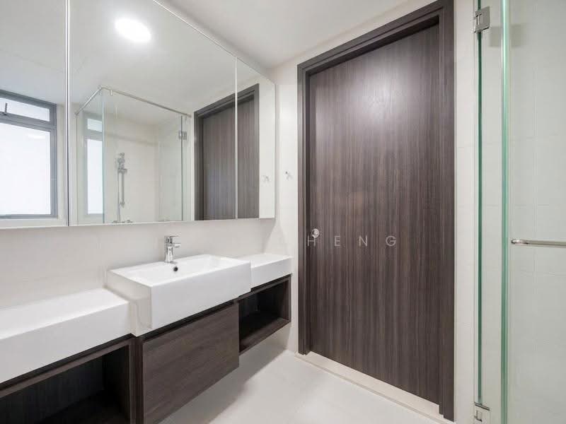 RiverTrees Residences, 21 Fernvale Close, 2 Bedrooms, 581 sqft, Condominium For Sale, by John Cheng, 500243309 - Bathroom - PropertyGuru.com.sg