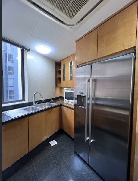 Grange 70, 70 Grange Road, 3 Bedrooms, 1,969 sqft, Condominium For Rent, by Ray Lim, 500243313 - Kitchen - PropertyGuru.com.sg