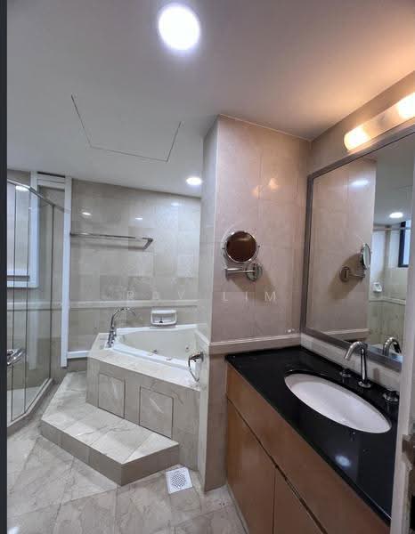 Grange 70, 70 Grange Road, 3 Bedrooms, 1,969 sqft, Condominium For Rent, by Ray Lim, 500243313 - Bathroom - PropertyGuru.com.sg