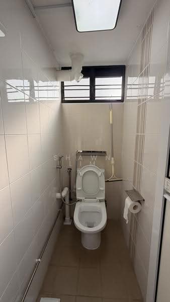 74 Bedok North Road, 74 Bedok North Road, 2 Bedrooms, 635 sqft, HDB Flat For Sale, by Shawn Lim, 500243324 - Bathroom - PropertyGuru.com.sg
