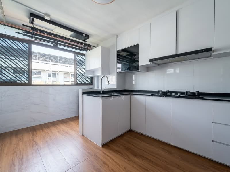 504 Bedok North Street 3, 504 Bedok North Street 3, 2 Bedrooms, 635 sqft, HDB Flat For Sale, by Wen Junting, 500243325 - Kitchen - PropertyGuru.com.sg