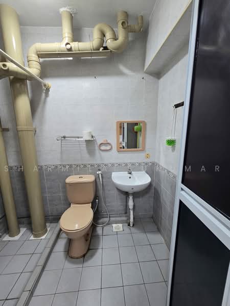 200A Sengkang East Road, 200A Sengkang East Road, 3 Bedrooms, 968 sqft, HDB Flat For Rent, by Sharmila Sukumar, 500243336 - Common Toilet - PropertyGuru.com.sg