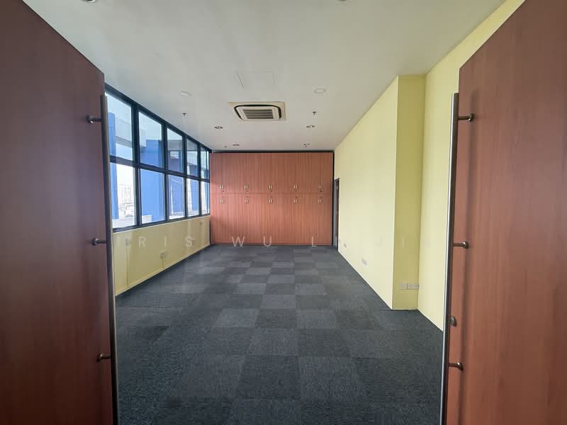 TRADEHUB 21