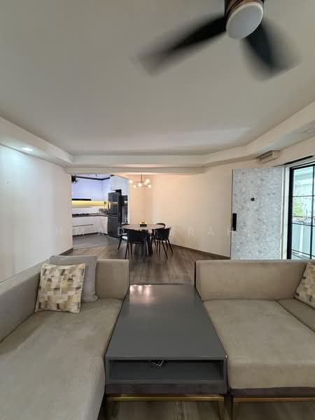 725 Tampines Street 71, 725 Tampines Street 71, 3 Bedrooms, 1,119 sqft, HDB Flat For Sale, by Ahmad Ibrahim, 500243368 - Living Room - PropertyGuru.com.sg