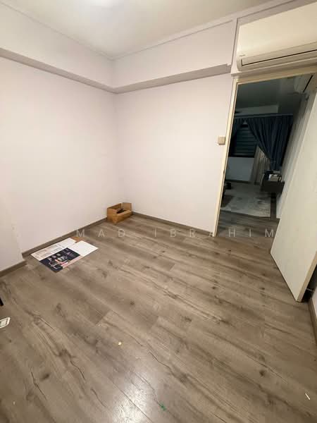 725 Tampines Street 71, 725 Tampines Street 71, 3 Bedrooms, 1,119 sqft, HDB Flat For Sale, by Ahmad Ibrahim, 500243368 - Interior - PropertyGuru.com.sg