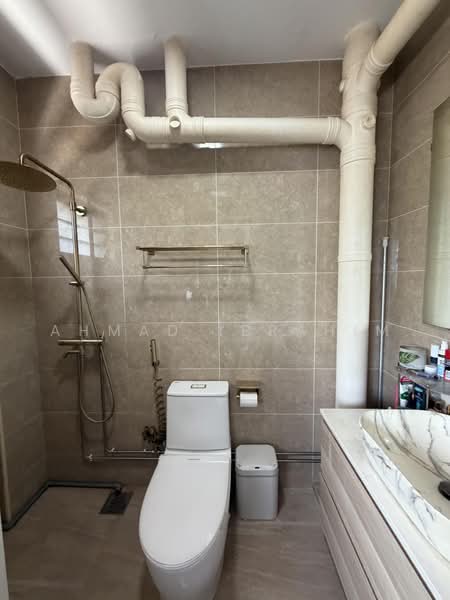 725 Tampines Street 71, 725 Tampines Street 71, 3 Bedrooms, 1,119 sqft, HDB Flat For Sale, by Ahmad Ibrahim, 500243368 - Bathroom - PropertyGuru.com.sg