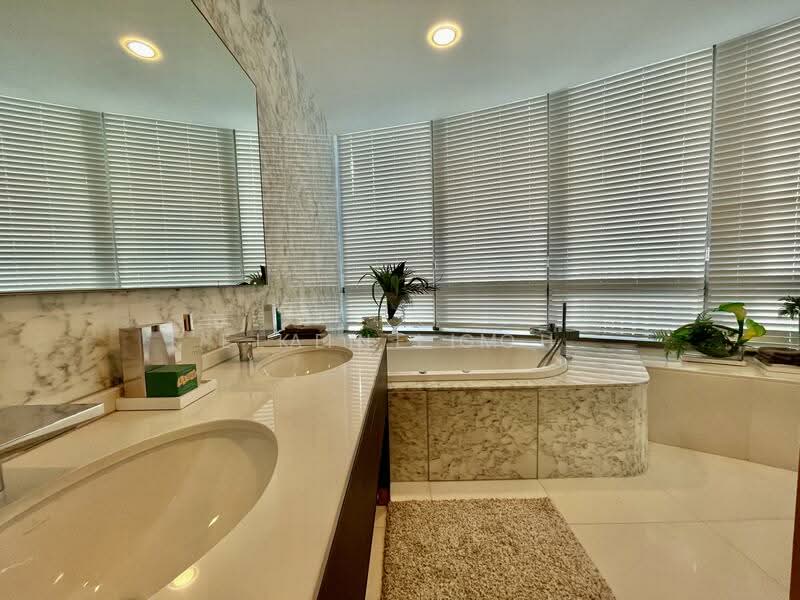 Cliveden at Grange, 100 Grange Road, 3 Bedrooms, 2,153 sqft, Condominium For Sale, by Ken Lim, 500243384 - PropertyGuru.com.sg