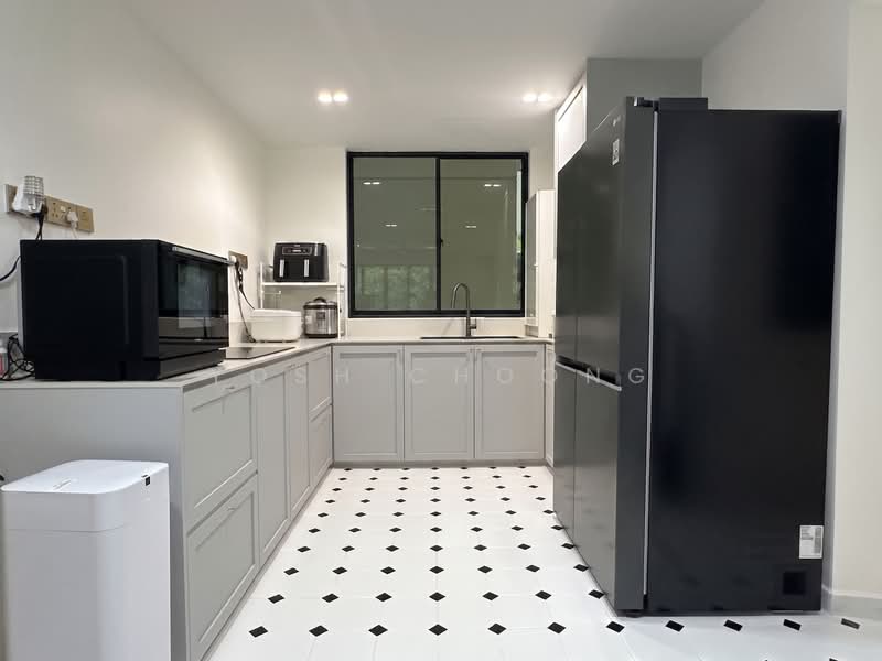 Pinevale, 12 Tampines Street 73, Pasir Ris / Tampines, 3 Bedrooms, 1,389 sqft, Condominium For Sale, by Yosh Choong, 500243385 - Kitchen - PropertyGuru.com.sg