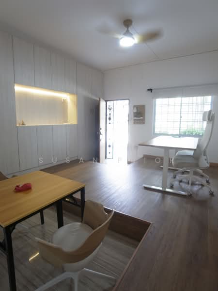 TIONG BAHRU MRT 2 BED, Tiong Bahru Walkup Apartment, 2 Bedrooms, 900 sqft, Walk-up Apartment For Rent, by Susan Prior, 500243386 - Study - PropertyGuru.com.sg