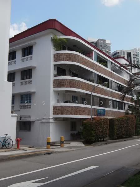 TIONG BAHRU MRT 2 BED, Tiong Bahru Walkup Apartment, 2 Bedrooms, 900 sqft, Walk-up Apartment For Rent, by Susan Prior, 500243386 - Exterior - PropertyGuru.com.sg