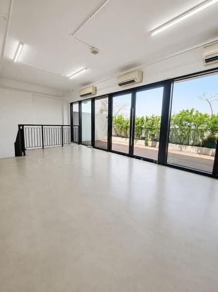 Novelty BizCentre, 18 Howard Road, 1,656 sqft, Light Industrial (B1) For Rent, by Desiree Ang, 500243415 - CommercialGuru.com.sg
