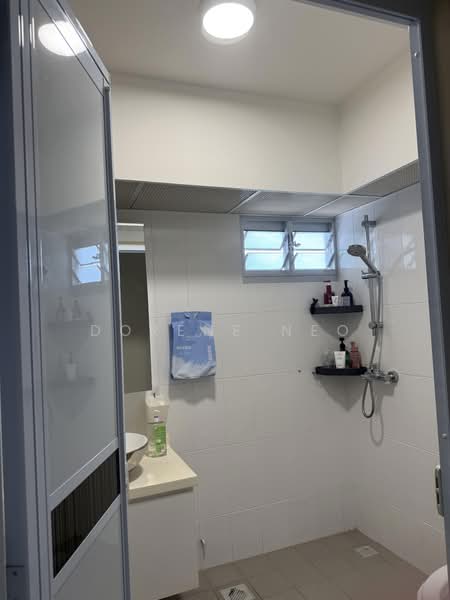 870A Tampines Street 86, 870A Tampines Street 86, Room Rental, 100 sqft, HDB Flat For Rent, by Dorene Neo, 500243428 - Bathroom - PropertyGuru.com.sg