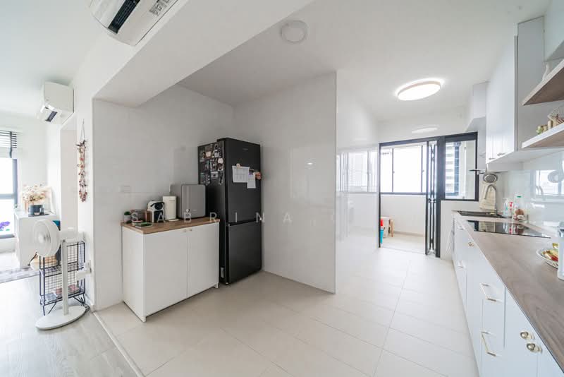 415D Northshore Drive, 415D Northshore Drive, 3 Bedrooms, 1,011 sqft, HDB Flat For Sale, by Sabrina Chai, 500243430 - Kitchen - PropertyGuru.com.sg