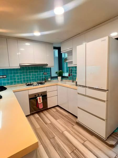 The Madeira, 52 Bukit Batok Street 31, 3 Bedrooms, 1,302 sqft, Condominium For Sale, by Estelle Chew, 500243434 - Kitchen - PropertyGuru.com.sg