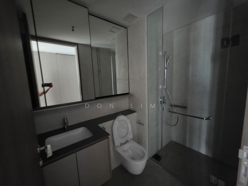 Norwood Grand, 2 Champions Way, 2 Bedrooms, 710 sqft, Condominium For Rent, by Don Lim, 500243446 - Bathroom - PropertyGuru.com.sg