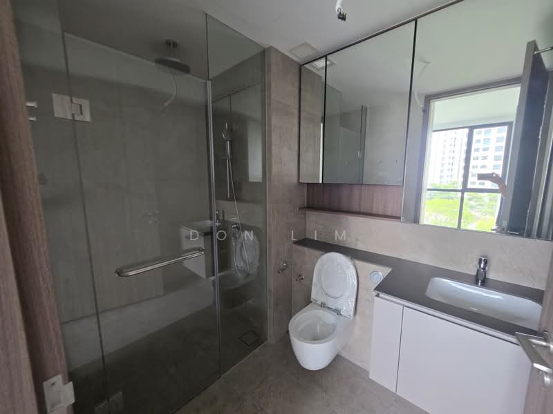 Norwood Grand, 2 Champions Way, 2 Bedrooms, 710 sqft, Condominium For Rent, by Don Lim, 500243446 - Bathroom - PropertyGuru.com.sg