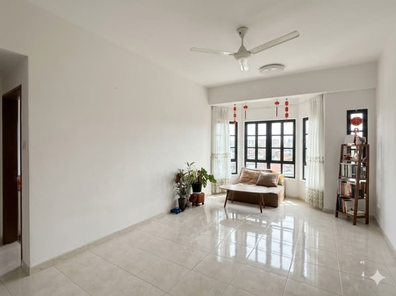 Chiltern Park, 135 Serangoon Avenue 3, 2 Bedrooms, 915 sqft, Condominium For Rent, by Fiona Han, 500243454 - Living Room - PropertyGuru.com.sg