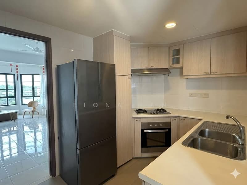 Chiltern Park, 135 Serangoon Avenue 3, 2 Bedrooms, 915 sqft, Condominium For Rent, by Fiona Han, 500243454 - Kitchen - PropertyGuru.com.sg