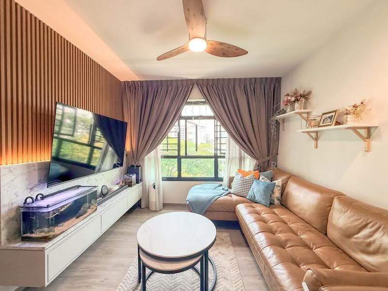 799A Woodlands Drive 60, 799A Woodlands Drive 60, 3 Bedrooms, 1,001 sqft, HDB Flat For Sale, by Asyraaf TCR, 500243460 - Living Room - PropertyGuru.com.sg