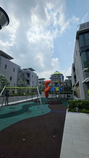 Belgravia Ace, 100 Belgravia Drive, 5 Bedrooms, 3,929 sqft, Semi-Detached House For Sale, by Fion Gan, 500243464 - PropertyGuru.com.sg