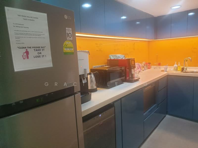 Beautiful Shophouse Office Unit for Rental at Amoy Street !, Amoy Street, 1,000 sqft, Shop / Shophouse For Rent, by Gracia Leong, 500243475 - Kitchen - CommercialGuru.com.sg
