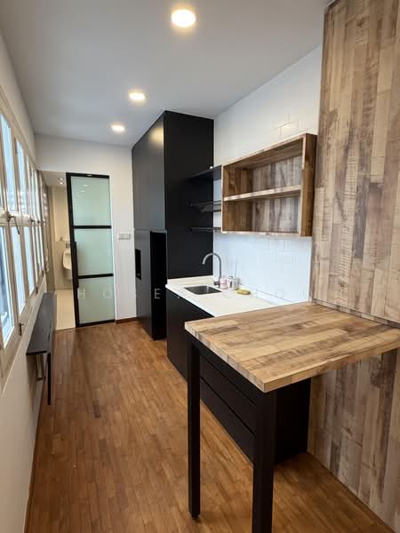 Office Space for Rent in Tras Street, Chinatown / Tanjong Pagar, 1,700 sqft, Shop / Shophouse For Rent, by Hosea Choo, 500243477 - Kitchen - CommercialGuru.com.sg