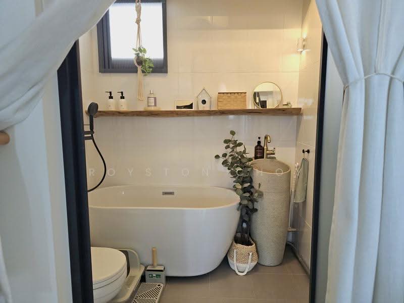108A Bidadari Park Drive, 108A Bidadari Park Drive, Balestier / Toa Payoh, 2 Bedrooms, 732 sqft, HDB Flat For Sale, by Royston Choy, 500243482 - Bathroom - PropertyGuru.com.sg