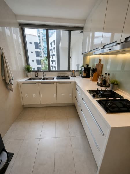 Amber Residences, 50 Amber Road, 4 Bedrooms, 2,217 sqft, Apartment For Sale, by VINCENT LYE, 500243483 - Kitchen - PropertyGuru.com.sg