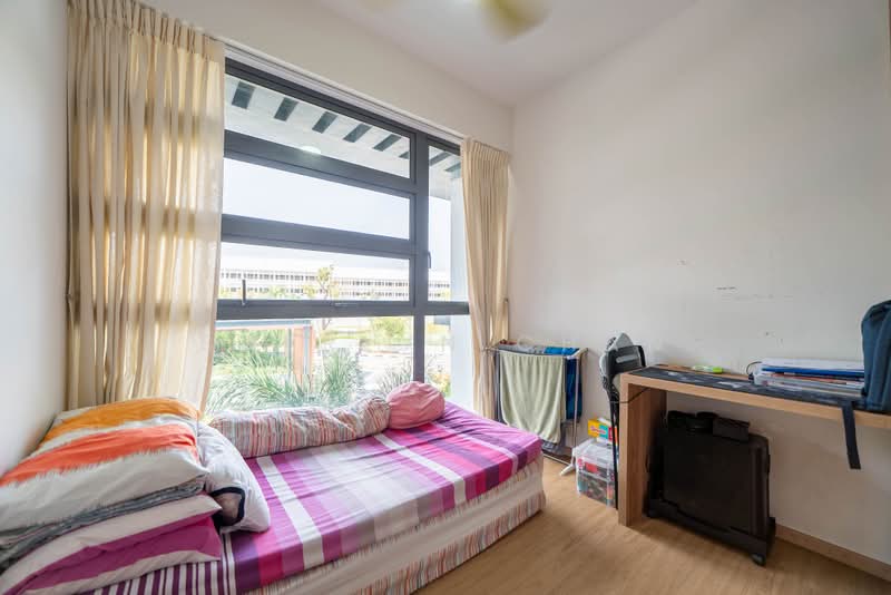 Hedges Park Condominium, 73 Flora Drive, 3 Bedrooms, 1,076 sqft, Condominium For Sale, by Sherlyn Chan, 500243487 - Common Bedroom - PropertyGuru.com.sg
