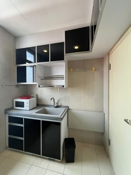 Palmera East, 29 Lorong Melayu, 2 Bedrooms, 1,184 sqft, Apartment For Rent, by Steve Ong, 500243488 - Kitchen - PropertyGuru.com.sg