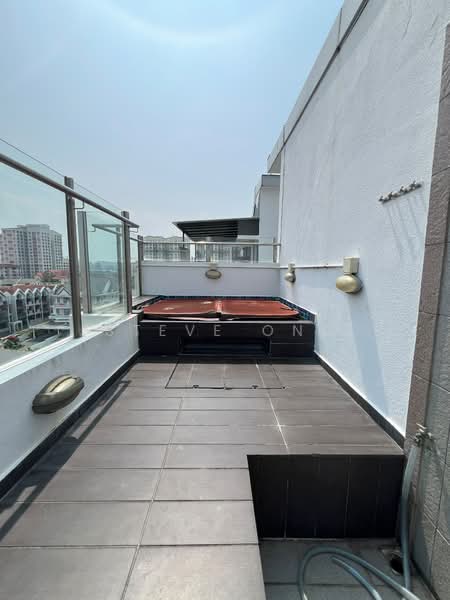 Palmera East, 29 Lorong Melayu, 2 Bedrooms, 1,184 sqft, Apartment For Rent, by Steve Ong, 500243488 - Balcony - PropertyGuru.com.sg