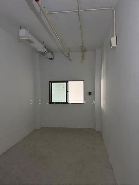 Apex Foodworks, 18 18, Hougang / Punggol / Sengkang, 3,046 sqft, Factory / Workshop (B2) For Rent, by Celine Kam, 500243499 - Mezzanine - CommercialGuru.com.sg