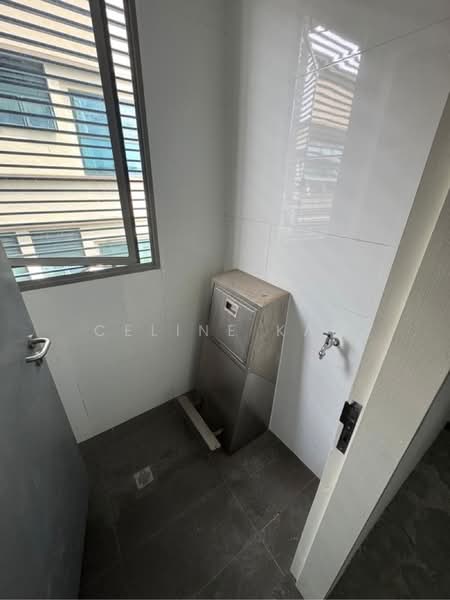 Apex Foodworks, 18 18, Hougang / Punggol / Sengkang, 3,046 sqft, Factory / Workshop (B2) For Rent, by Celine Kam, 500243499 - Level 1 bin - CommercialGuru.com.sg