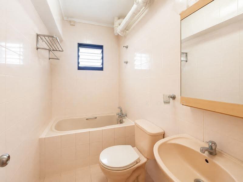 317 Sembawang Vista, 317 Sembawang Vista, Sembawang / Yishun, 3 Bedrooms, 1,313 sqft, HDB Flat For Sale, by Charissa Kong, 500243513 - Bathroom - PropertyGuru.com.sg