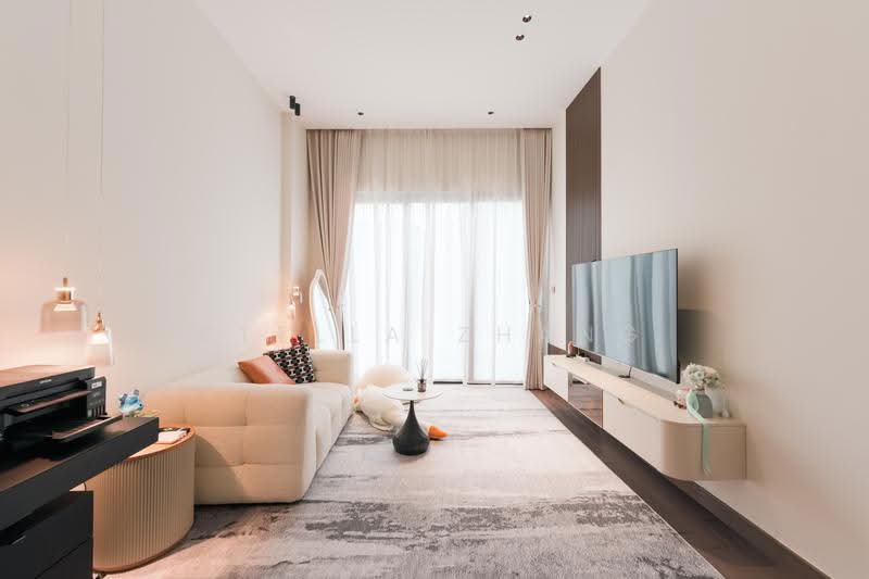 Yio Chu Kang Road, Seletar / Yio Chu Kang, 7 Bedrooms, 8,876 sqft, Semi-Detached House For Sale, by Stella Zhang, 500243522 - Level 2 - Common Bedroom 3 - PropertyGuru.com.sg