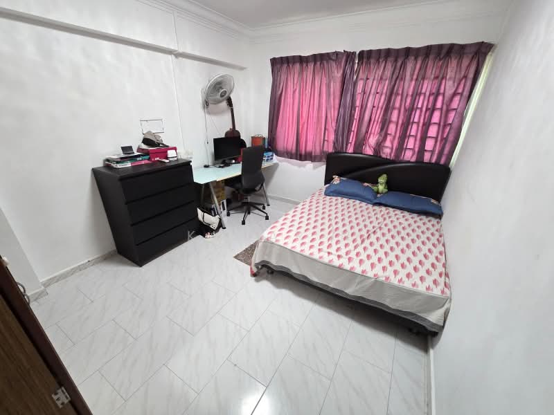 232 Simei Street 4, 232 Simei Street 4, 3 Bedrooms, 1,192 sqft, HDB Flat For Sale, by Kumar N, 500243549 - Bedroom - PropertyGuru.com.sg