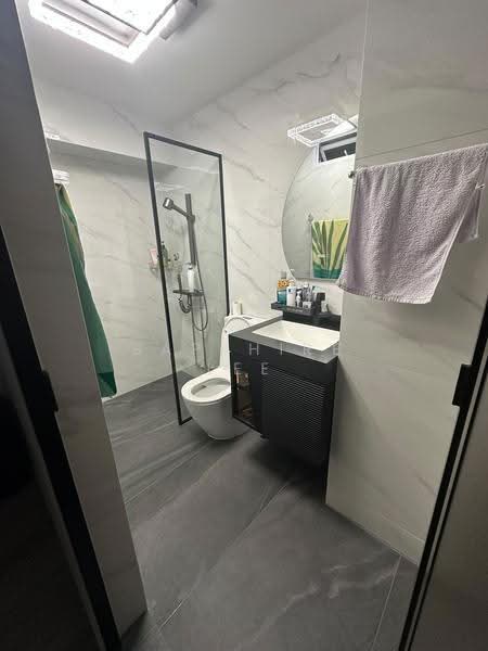 639 Jurong West Street 61, 639 Jurong West Street 61, Room Rental, 130 sqft, HDB Flat For Rent, by Sapphire Lee, 500243550 - Bathroom - PropertyGuru.com.sg