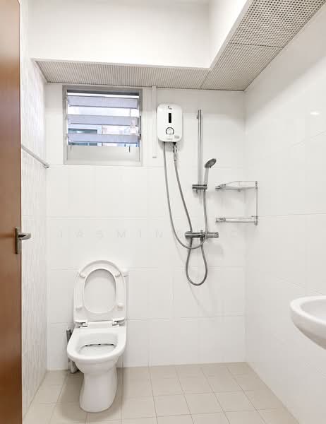 801A Keat Hong Close, 801A Keat Hong Close, 2 Bedrooms, 721 sqft, HDB Flat For Sale, by Jasmine Toh, 500243553 - Bathroom - PropertyGuru.com.sg