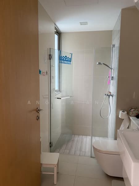 Terrasse, 25 Terrasse Lane, Hougang / Punggol / Sengkang, 2 Bedrooms, 893 sqft, Condominium For Sale, by Angela Ang, 500243565 - Bathroom - PropertyGuru.com.sg