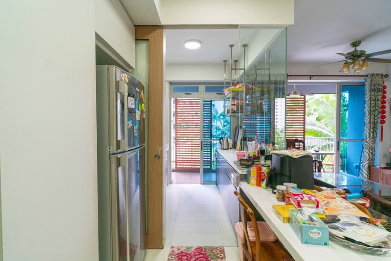 Q Bay Residences, 9 Tampines Street 86, 3 Bedrooms, 1,119 sqft, Condominium For Rent, by Mark Yeo (杨复中), 500243584 - Kitchen - PropertyGuru.com.sg